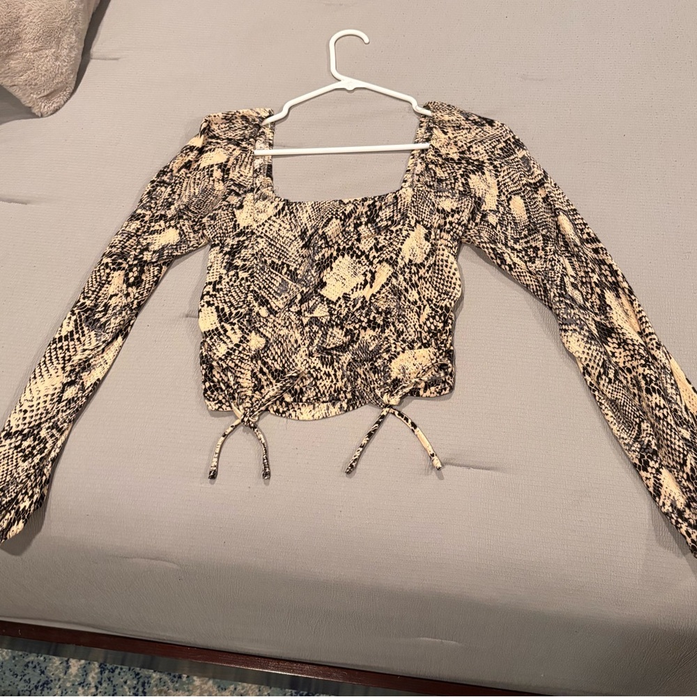 Kendall & Kylie Black and Cream Snake Print Blouse